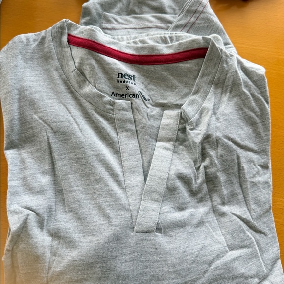 American Airlines business class men’s pajamas NEW L/XL with slippers and kit - Picture 2 of 5